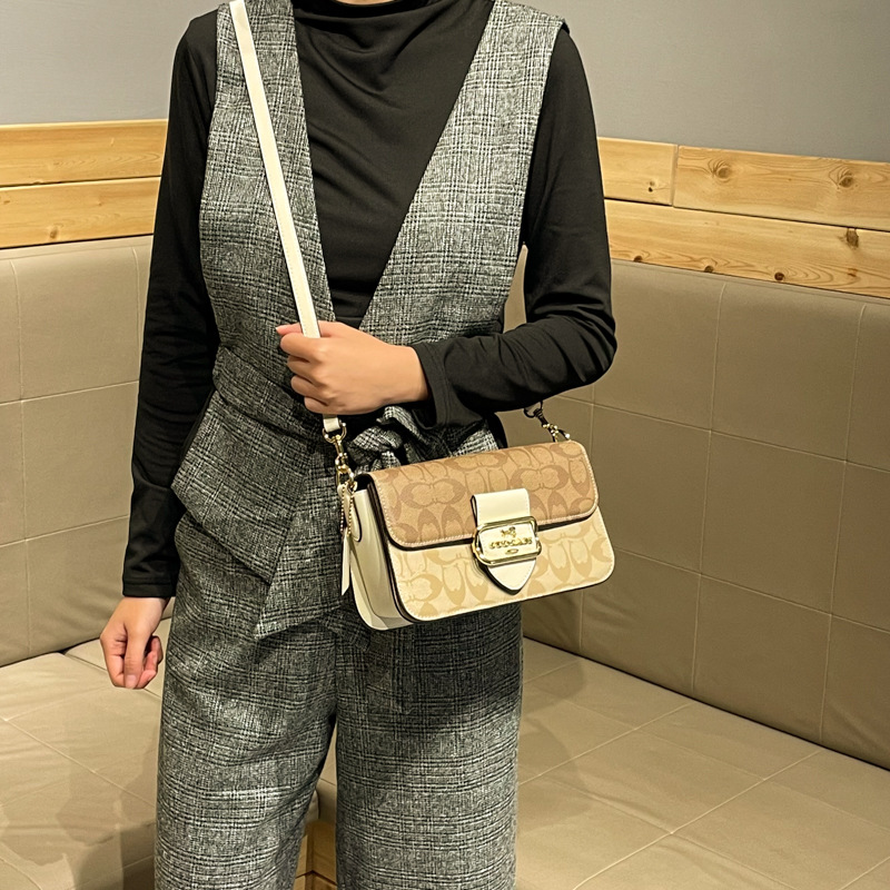 Minimalist Vintage Fashionable - Luxury Bags Logo ulasan dan harga