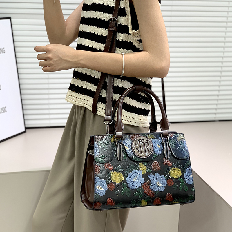 Vintage Floral Embossed Tote B - Luxury Bags Vegan ulasan dan harga