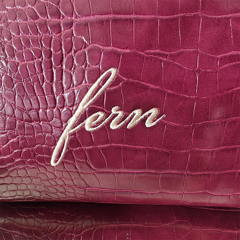 Embroidered Croc Makeup Bag Pe - Luxury Bags Vegan ulasan dan harga